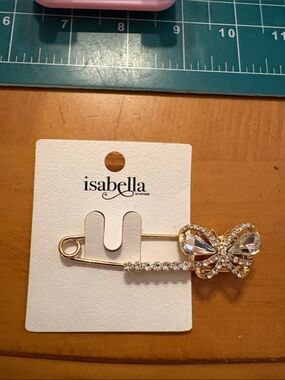Abella Kids Gold Butterfly Crystal Safety Pin Accent